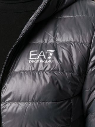 logo print puffer jacket展示图