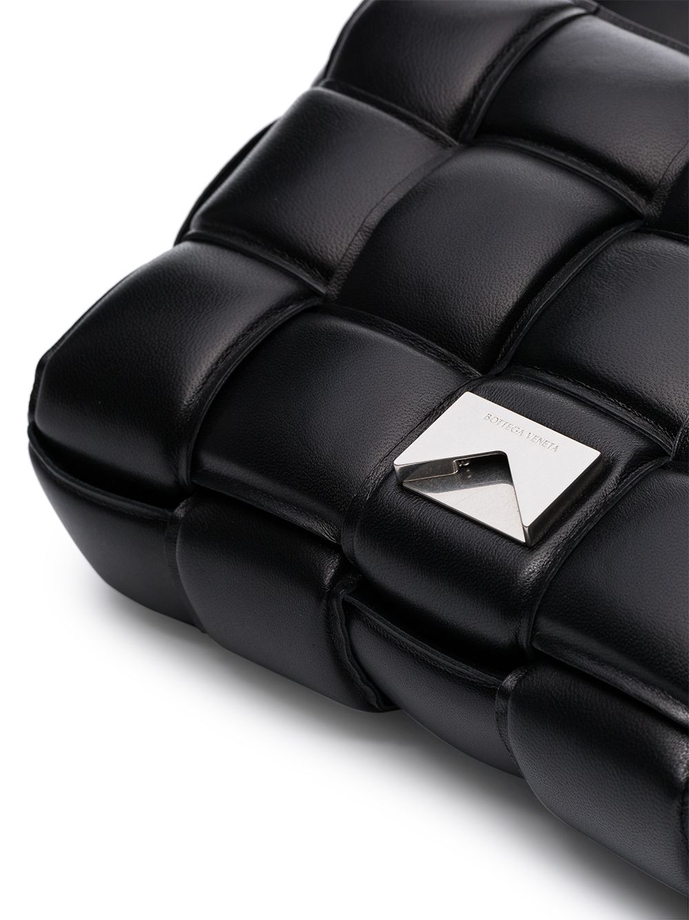 фото Bottega veneta сумка на плечо the padded cassette