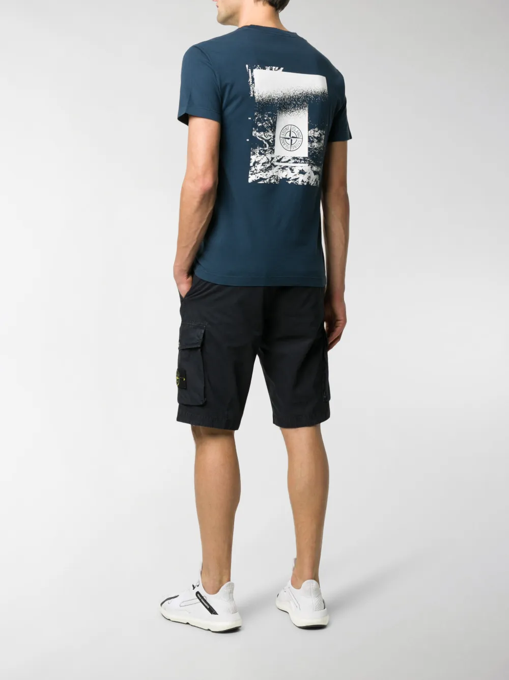 Stone Island Logo Patch Cargo Shorts In Blue