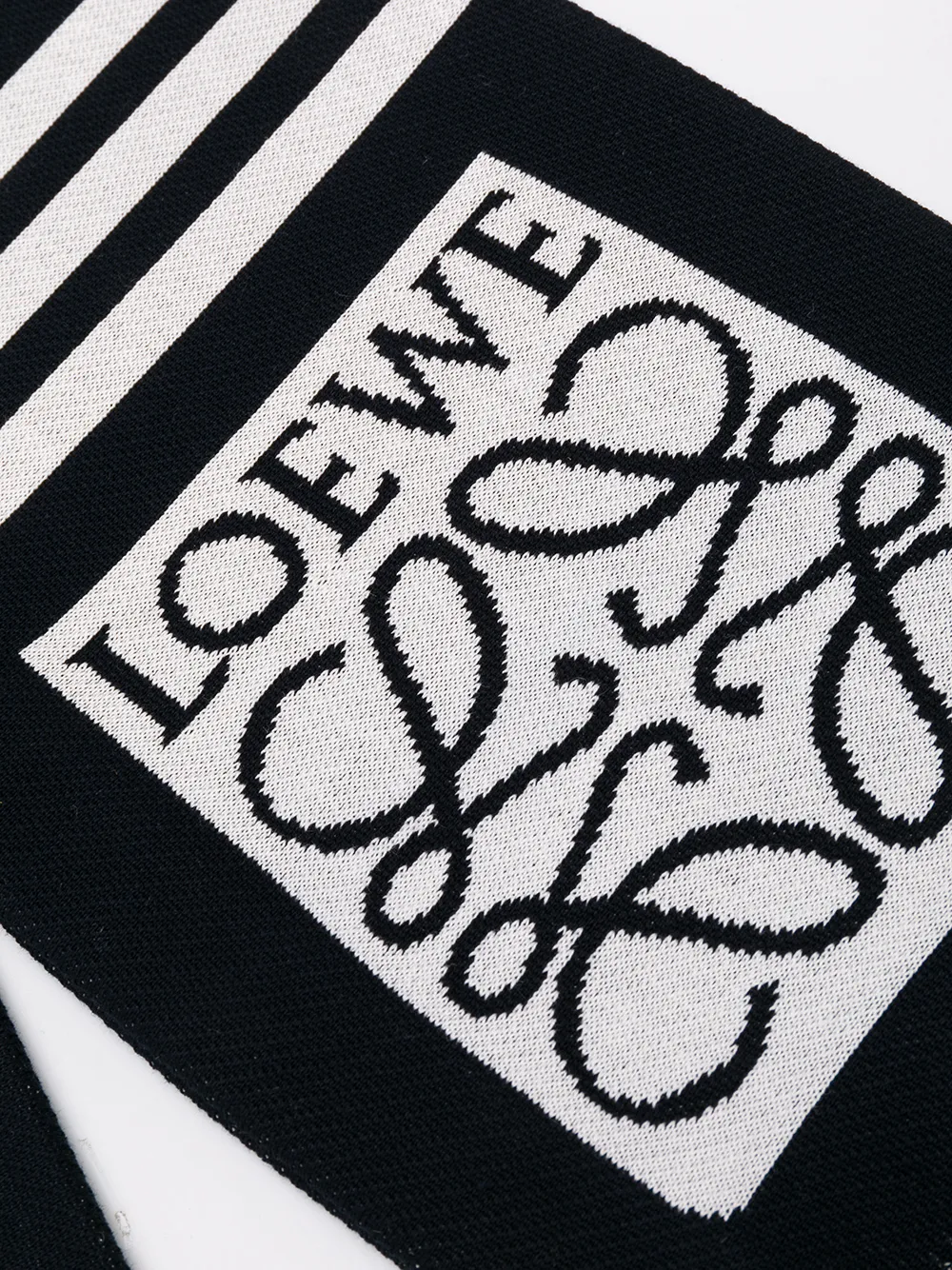 фото Loewe logo jacquard scarf