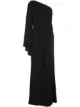 Imagen 1 de Tadashi Shoji vestido con pliegues con hombro descubierto