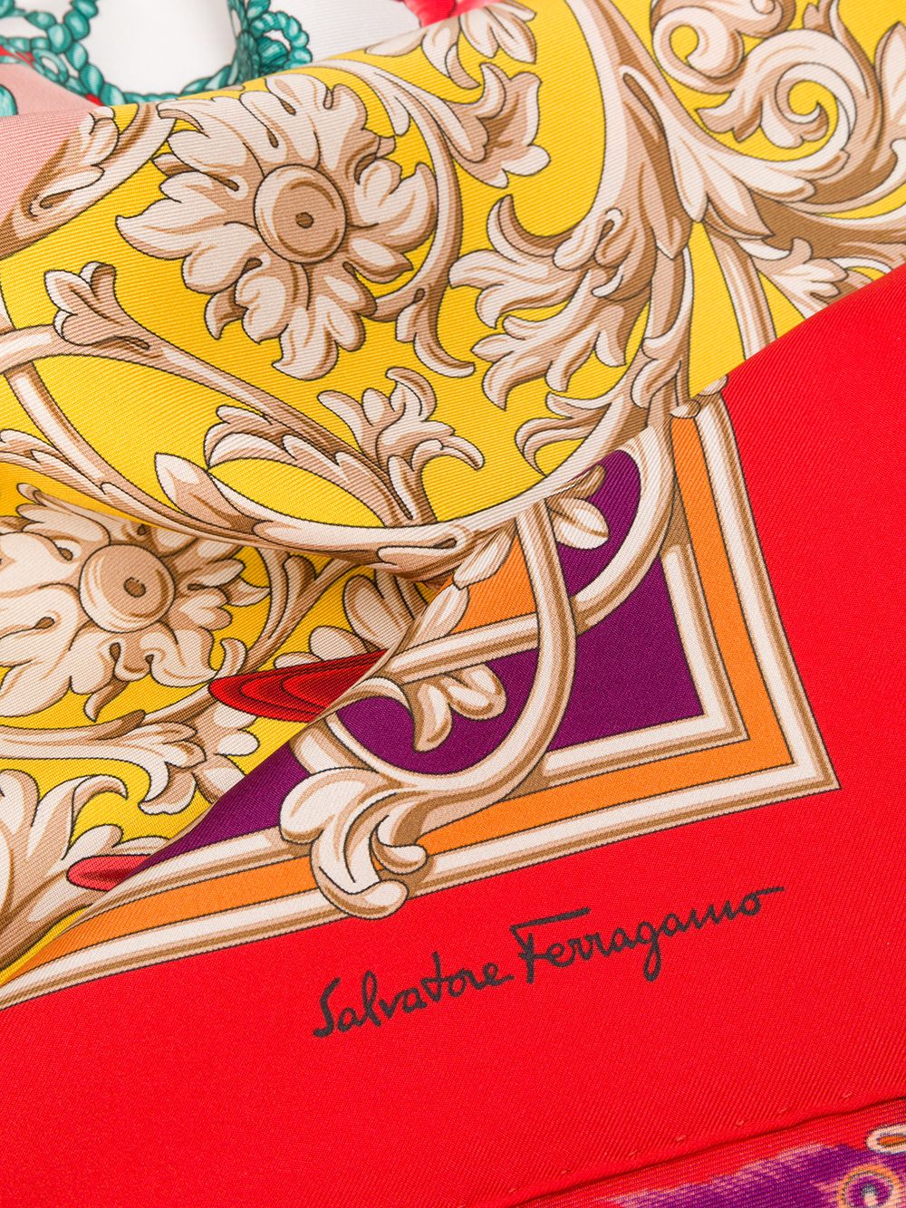 фото Salvatore ferragamo patchwork floral-print scarf