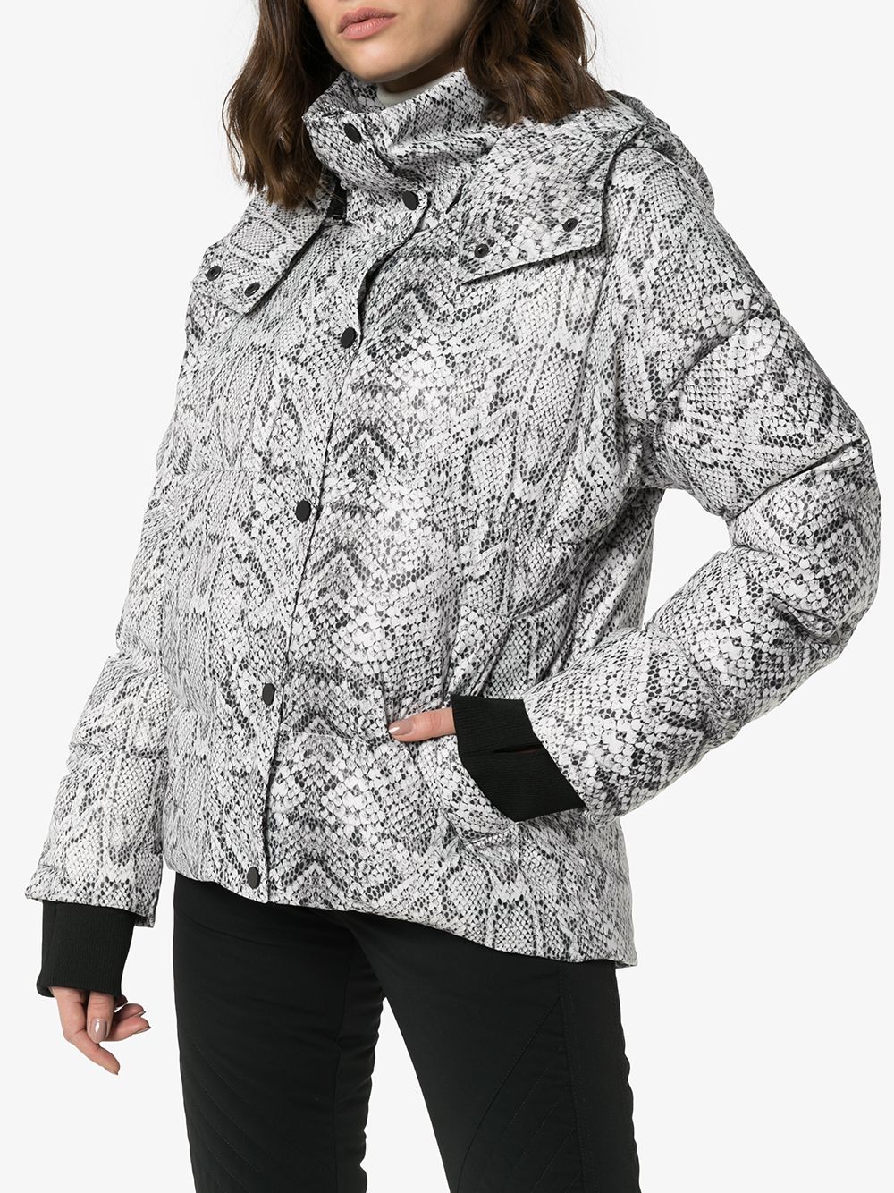 фото Varley highland snake print puffer jacket