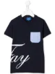 الصورة 1 من Fay Kids تيشيرت بجيب وشعار الماركة