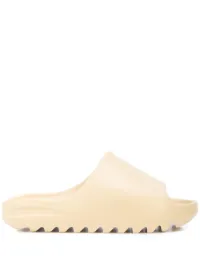yeezy slide farfetch