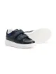 الصورة 2 من Emporio Armani Kids حذاء رياضي بدون رقبة بسير بشعار الماركة