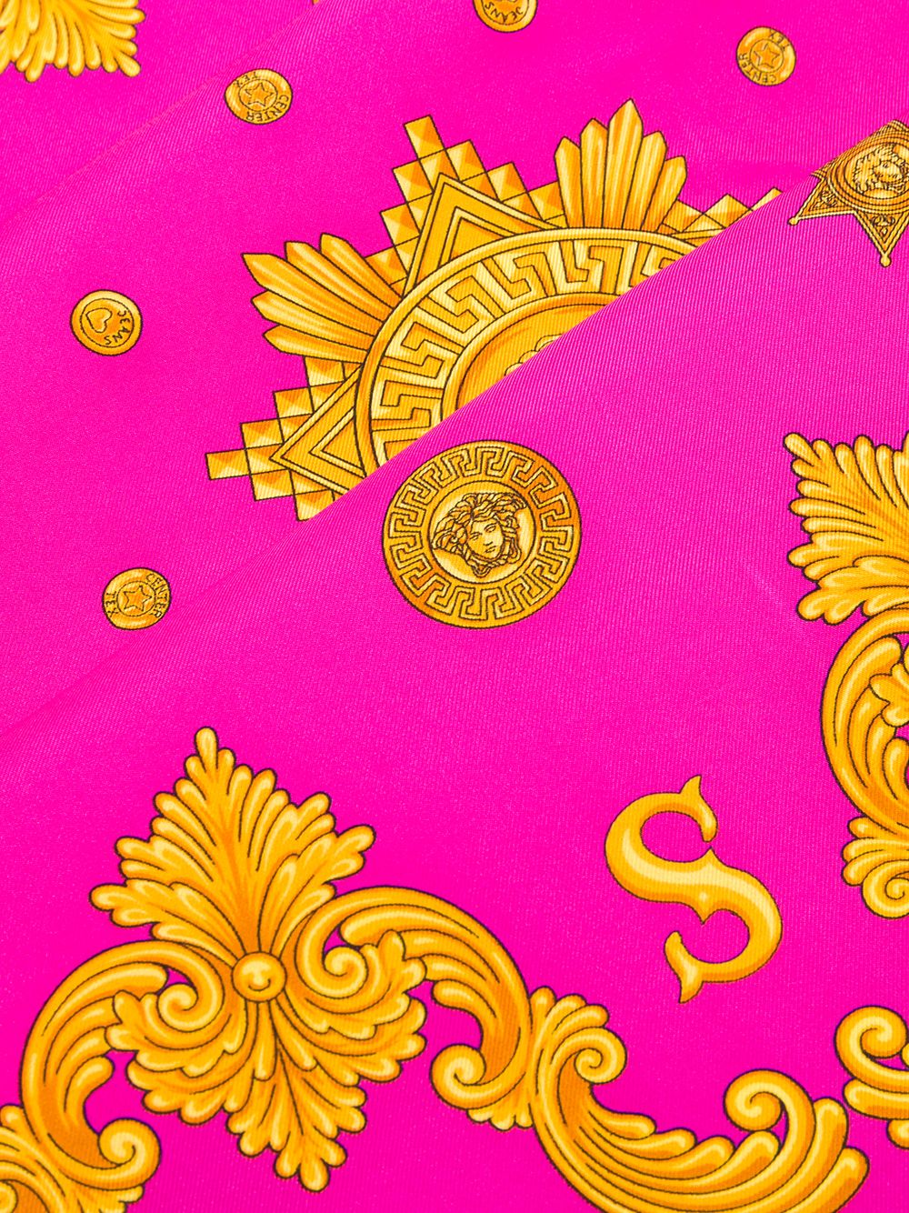 фото Versace baroque western print silk foulard