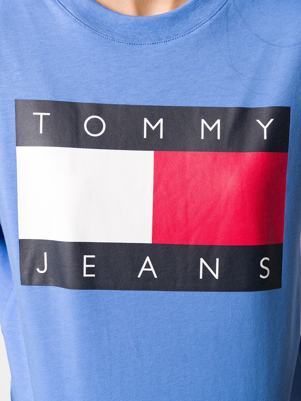 фото Tommy jeans футболка с логотипом