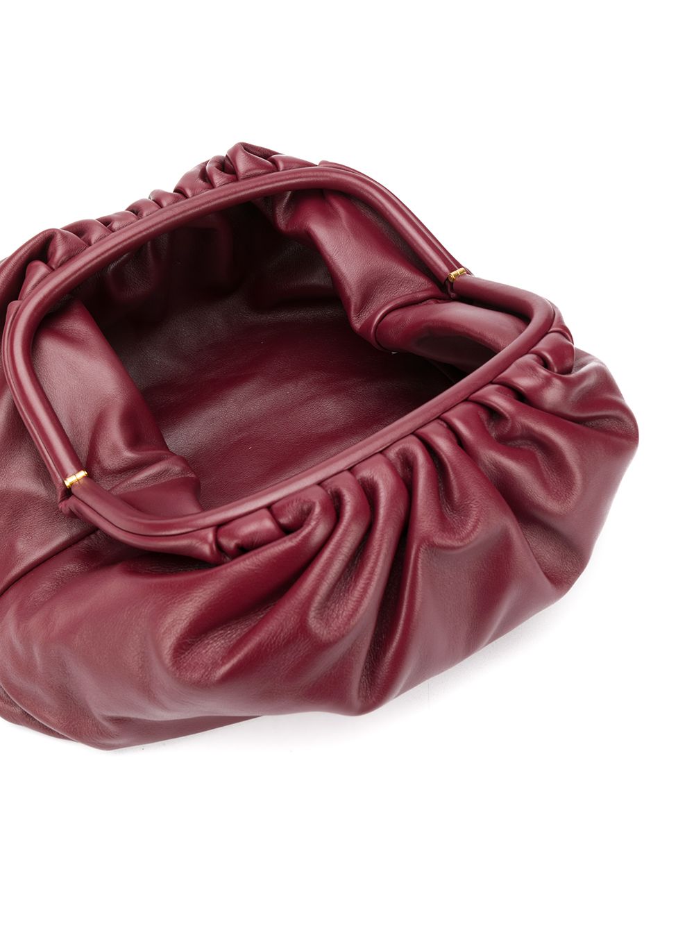 фото Bottega veneta клатч the pouch со сборками