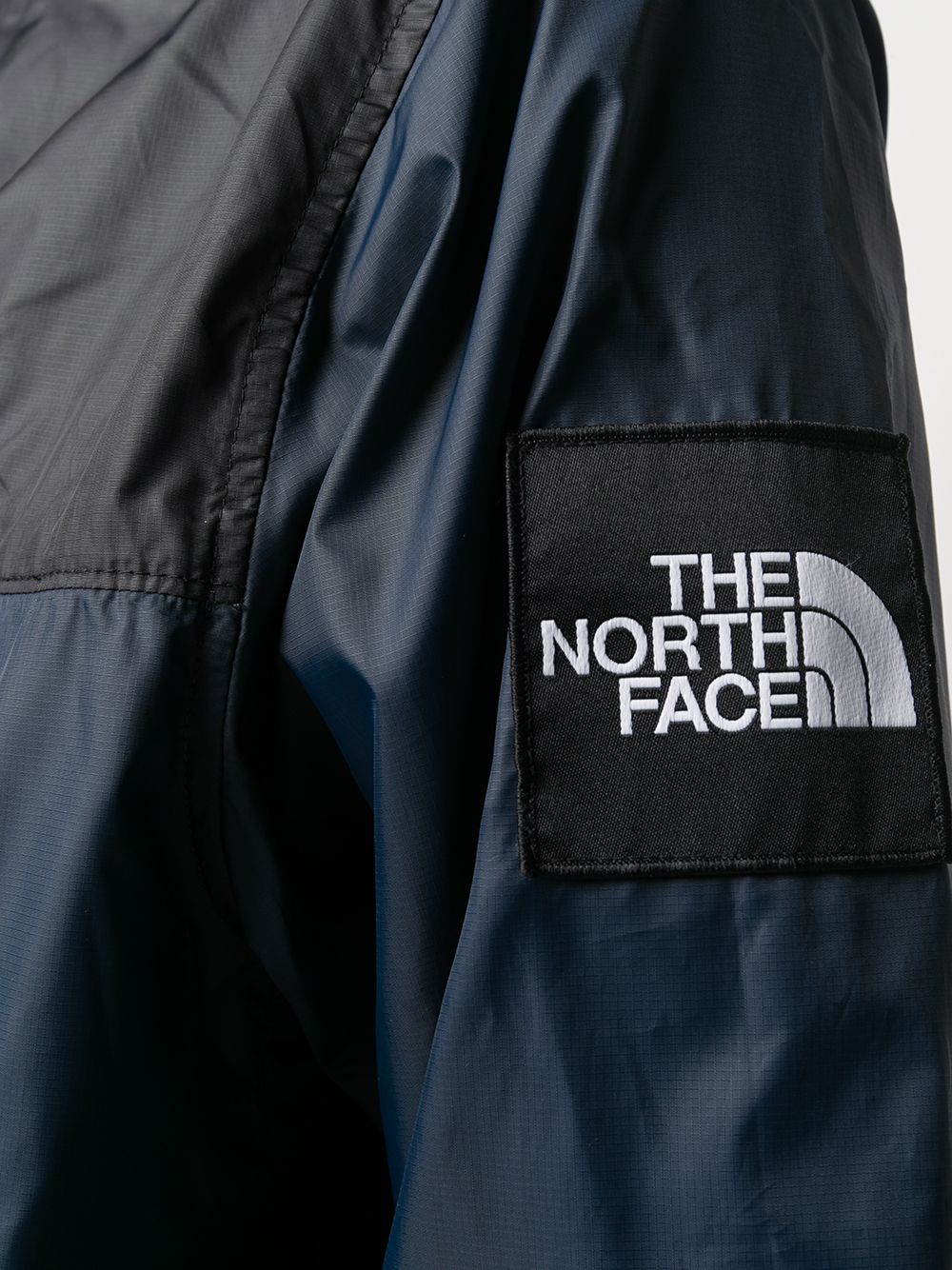 фото The north face ветровка на молнии