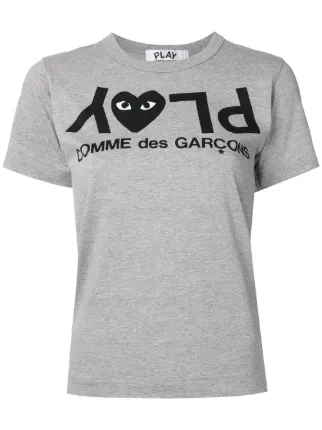 Comme Des Garcons Play Camiseta Con Logo Invertido Gris FARFETCH ES