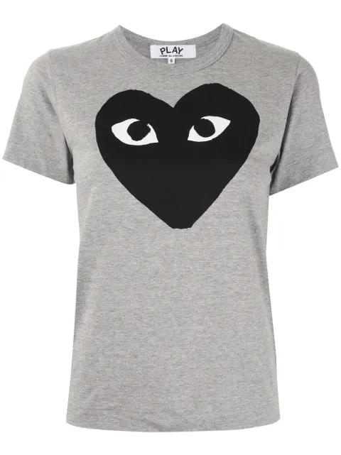 Comme Des Garçons Play تيشيرت بطبعة شعار الماركة