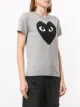 Comme Des Garçons Play تيشيرت بطبعة شعار الماركة