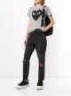 الصورة 2 من Comme Des Garçons Play تيشيرت بطبعة شعار الماركة
