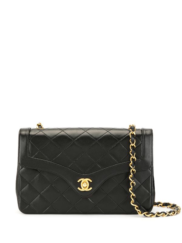 chanel black quilted shoulder bag