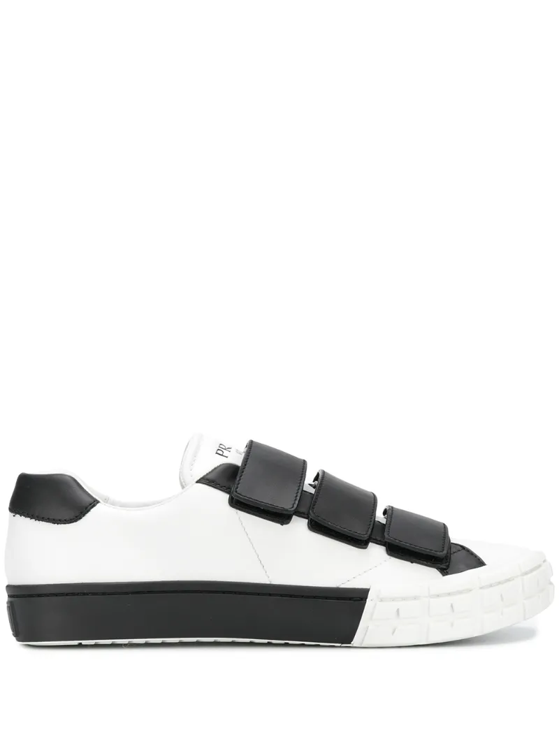 Prada – colour-block low-top sneakers – men – Leather/Rubber – 10 – White