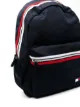 الصورة 2 من Tommy Hilfiger Junior حقيبة ظهر بشارة شعار الماركة وخطوط