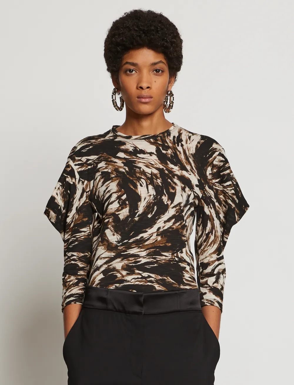Image of Proenza Schouler Feather Print Puff Sleeve T-Shirt fatigue/black/tan feather/white XS