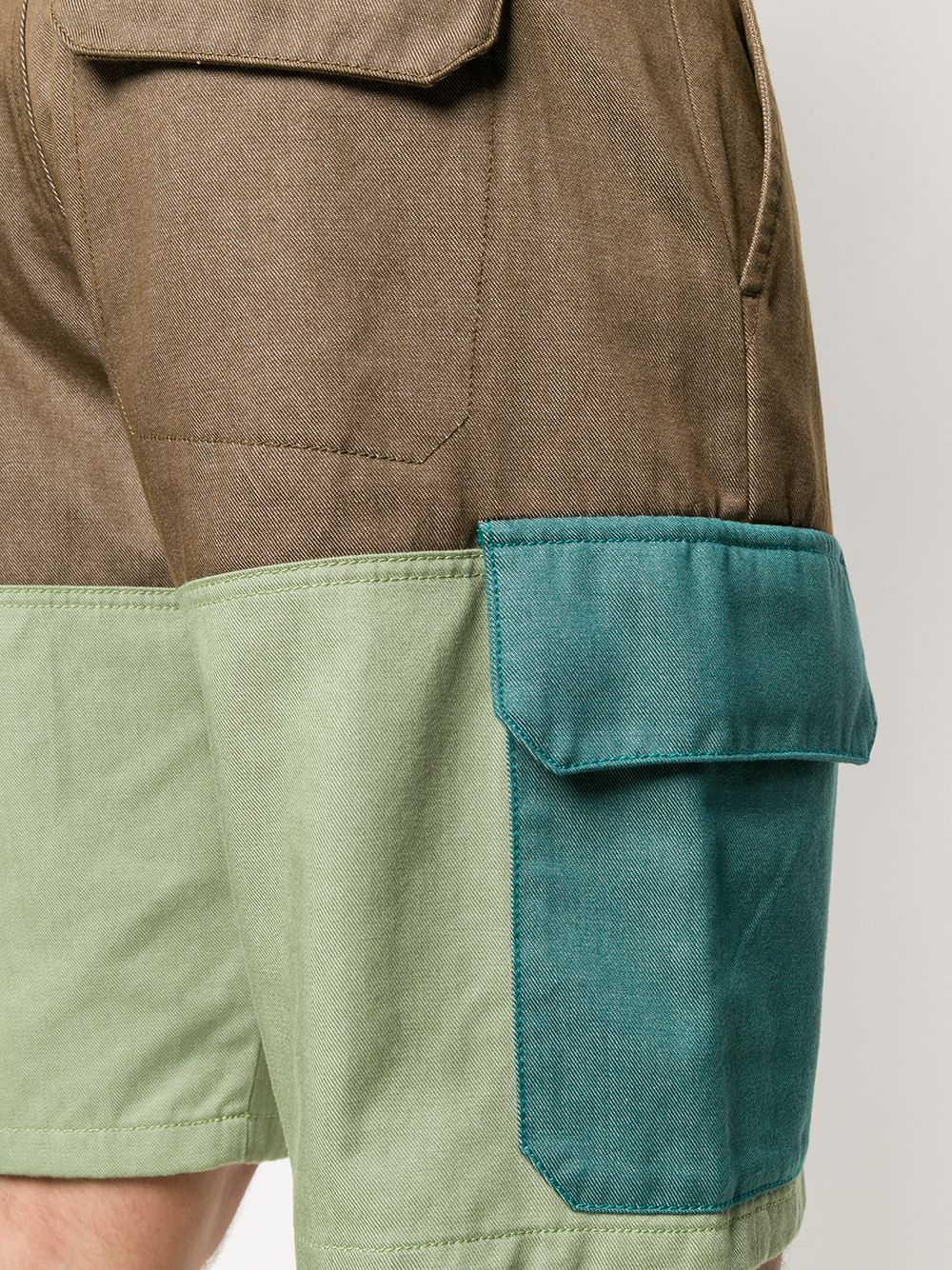 фото Loewe colour-block cargo shorts