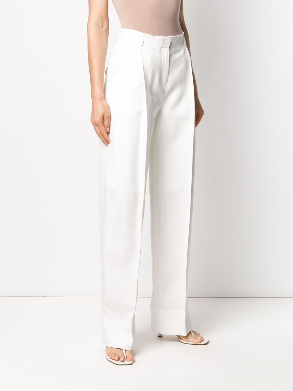 фото Jacquemus брюки le pantalon loya