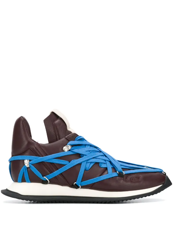 low top casual sneakers