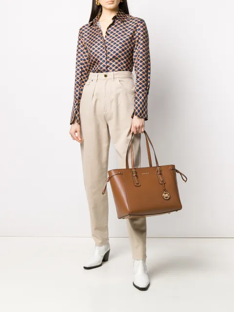 mk voyager medium tote