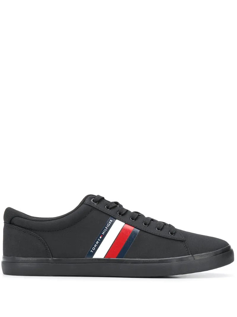Tommy Hilfiger – logo patch plimsolls – men – Polyester/Rubber – 41, 43, 44, 45, 42 – Black