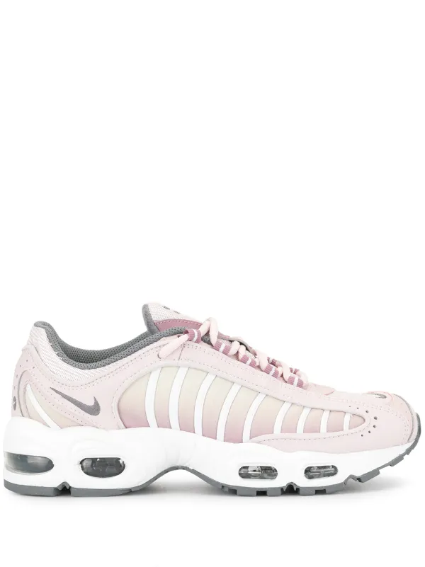 nike tailwind pink