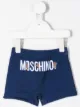 الصورة 2 من Moschino Kids شورت سباحة مطبوع