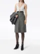 الصورة 2 من Burberry تنورة بكسرات وتصميم حرف A