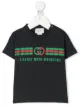 الصورة 1 من Gucci Kids تيشيرت بطبعة جرافيك