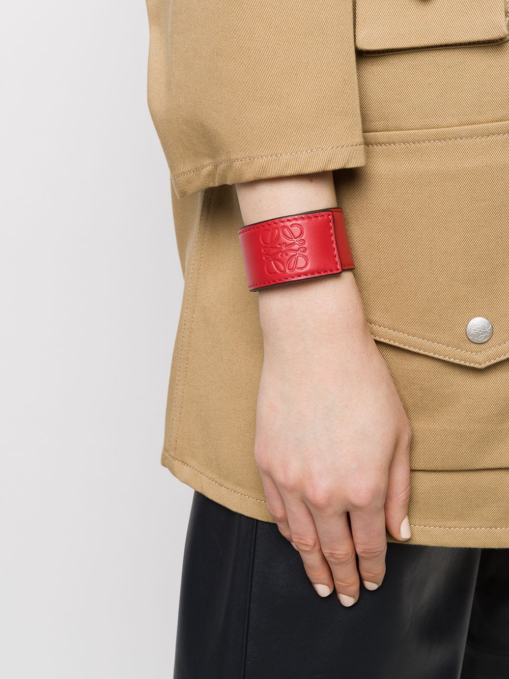 фото Loewe embossed logo bracelet