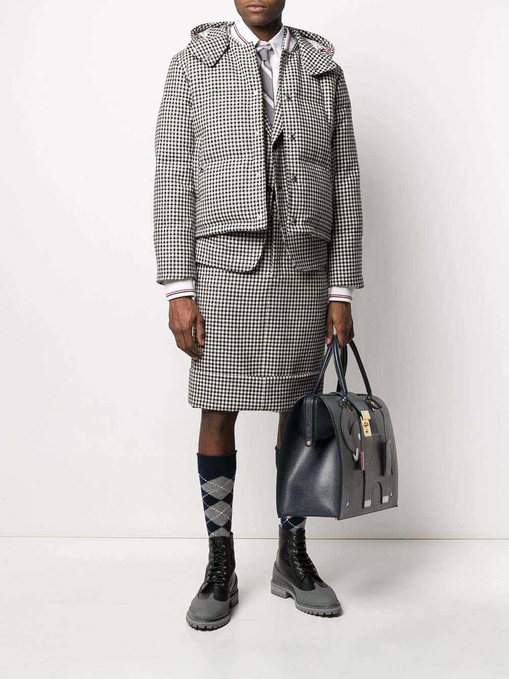 фото Thom browne сумка mr. thom с аппликацией