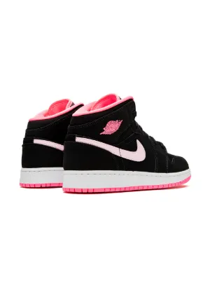 girls nike trainers