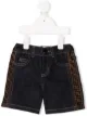 الصورة 1 من Fendi Kids شورت جينز بشعار الماركة