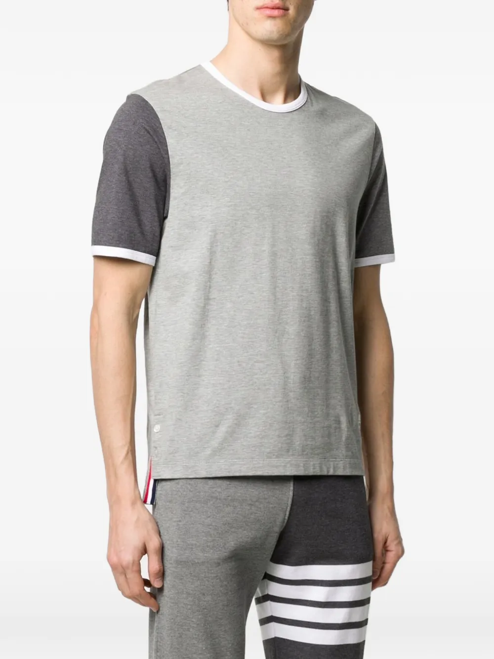 Thom Browne T Shirt Mit Kontrastärmeln   Grau 