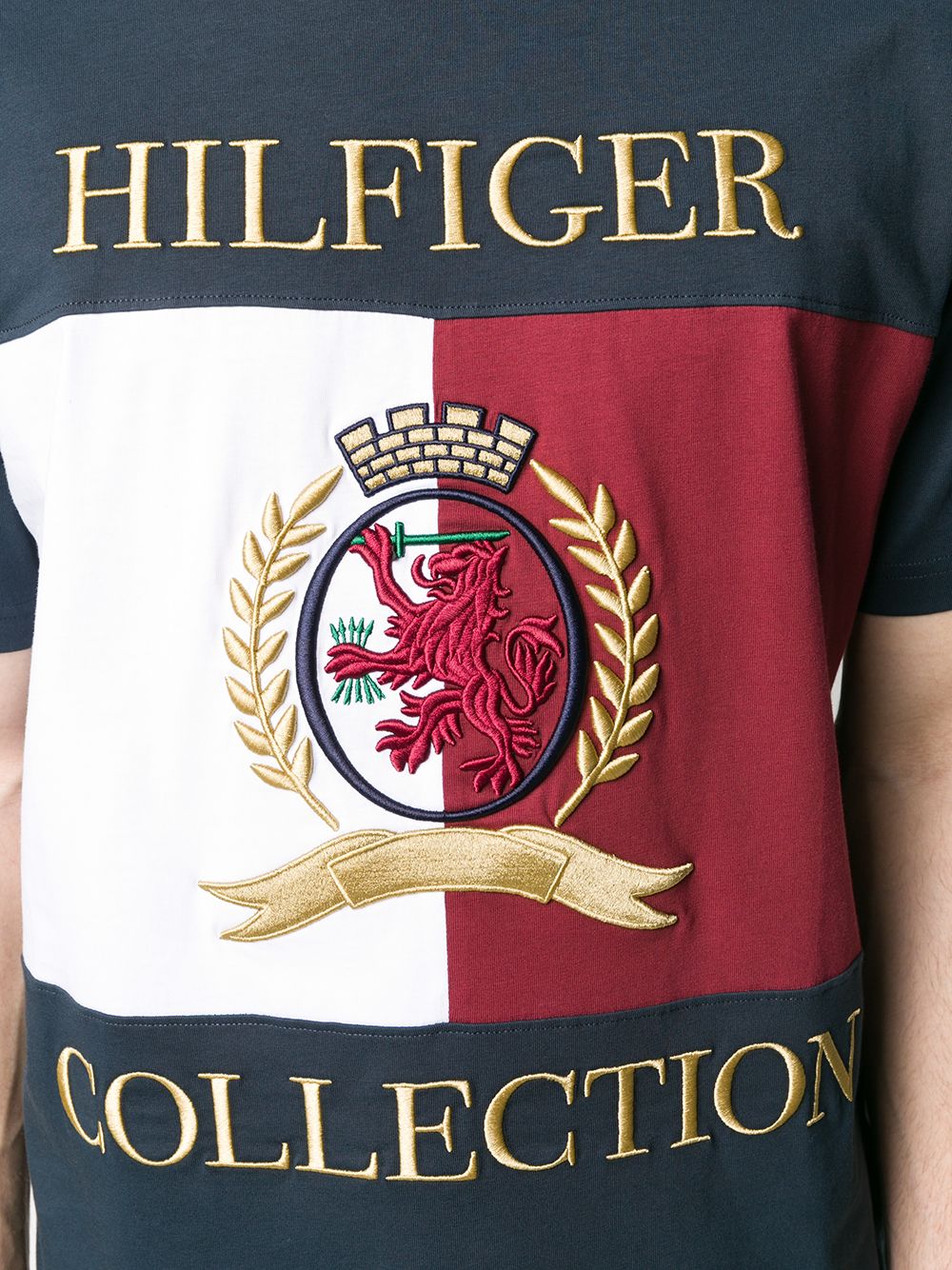 фото Hilfiger collection crest embroidered t-shirt