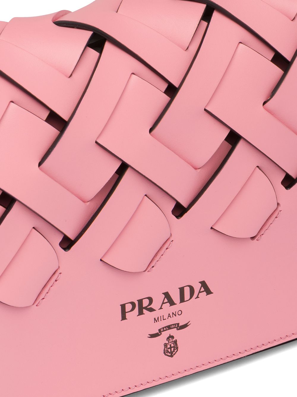 фото Prada большая сумка на плечо с плетеным узором