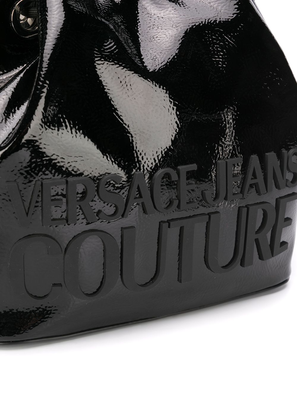 фото Versace jeans couture сумка-ведро с логотипом