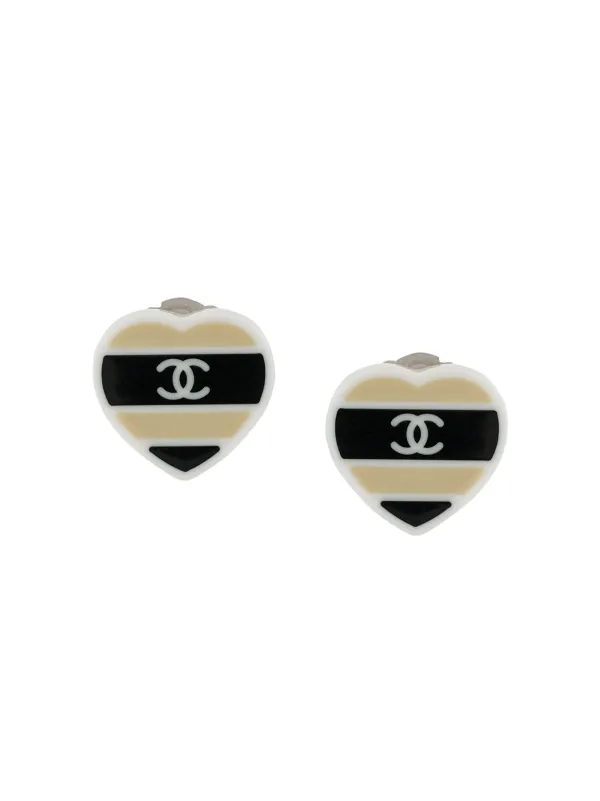 chanel clip on