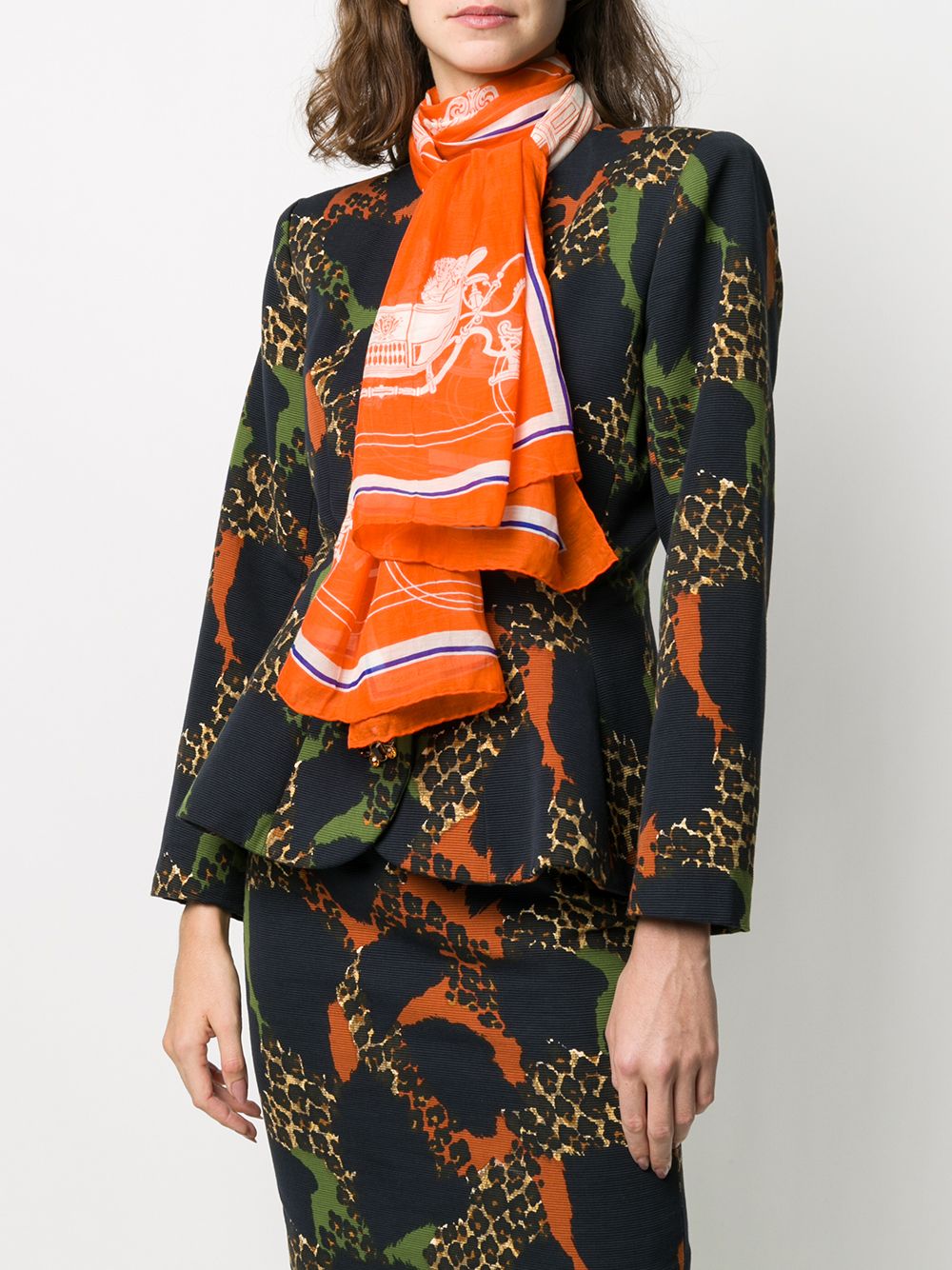 фото Hermès pre-owned carriage print scarf