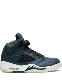jordan v iridescent oil grey