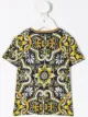 الصورة 2 من Dolce & Gabbana Kids قميص بطبعة ’مايوليكا’