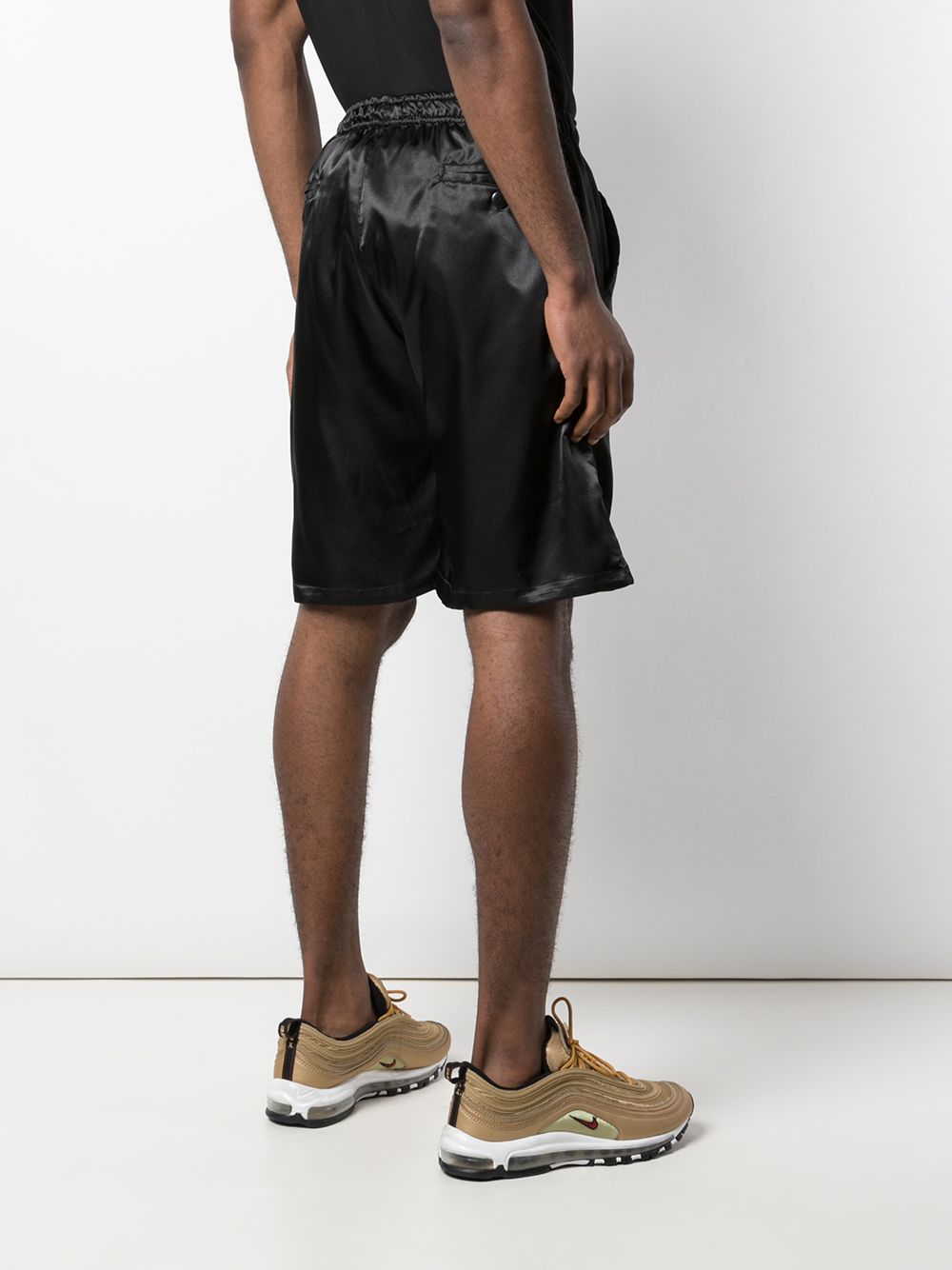 фото Willy chavarria graphic-print satin shorts