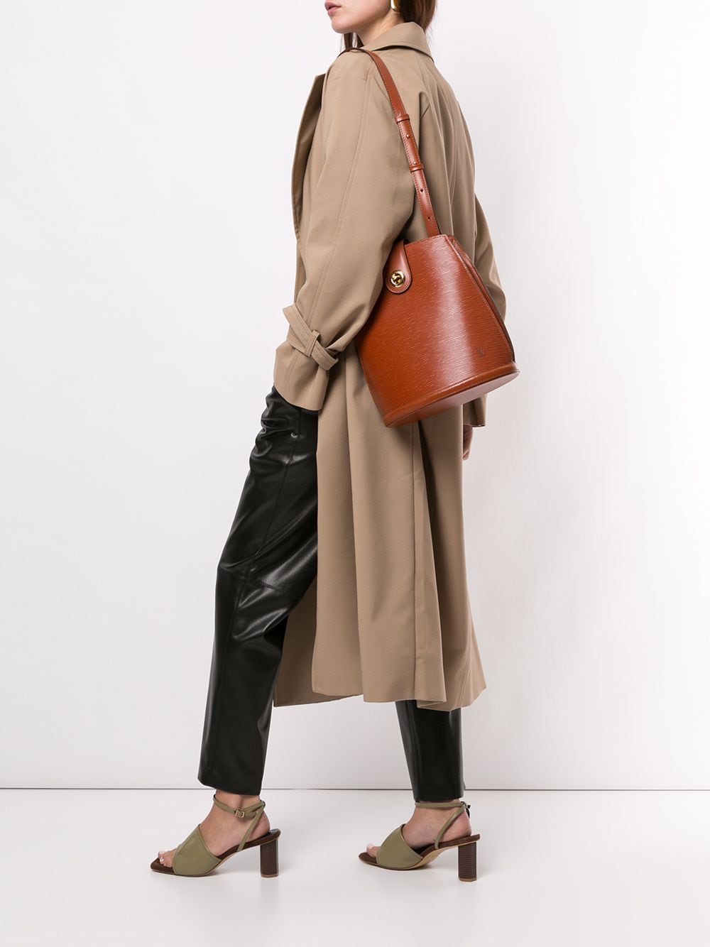 Louis Vuitton Fawn Epi Leather CLUNY Bucket Bag