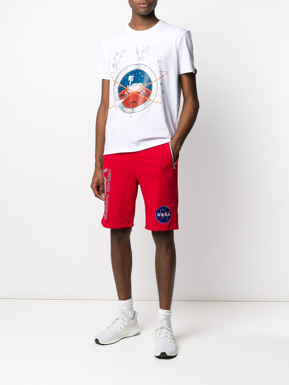 фото Alpha industries short sleeve mars print t-shirt