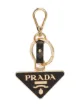 الصورة 1 من Prada سلسلة مفاتيح بشعار الماركة مثلث