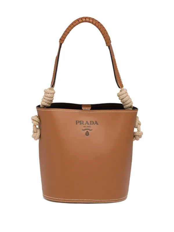 bucket bag with details