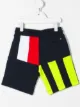 الصورة 2 من Tommy Hilfiger Junior شورت رياضي بخياطة بارزة