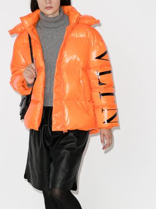 VLTN PUFFER CT LNG ORNAGE W SLV LOGO展示图